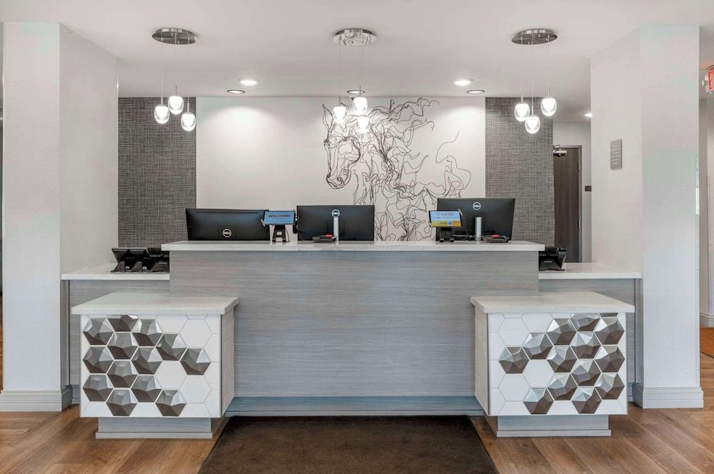 Comfort Inn & Suites Clarksville - Louisville North 2