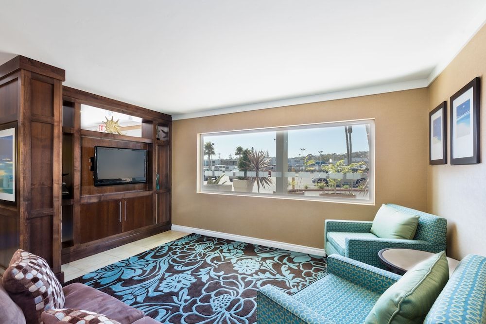 GreenTree Inn San Diego Mission Bay 2