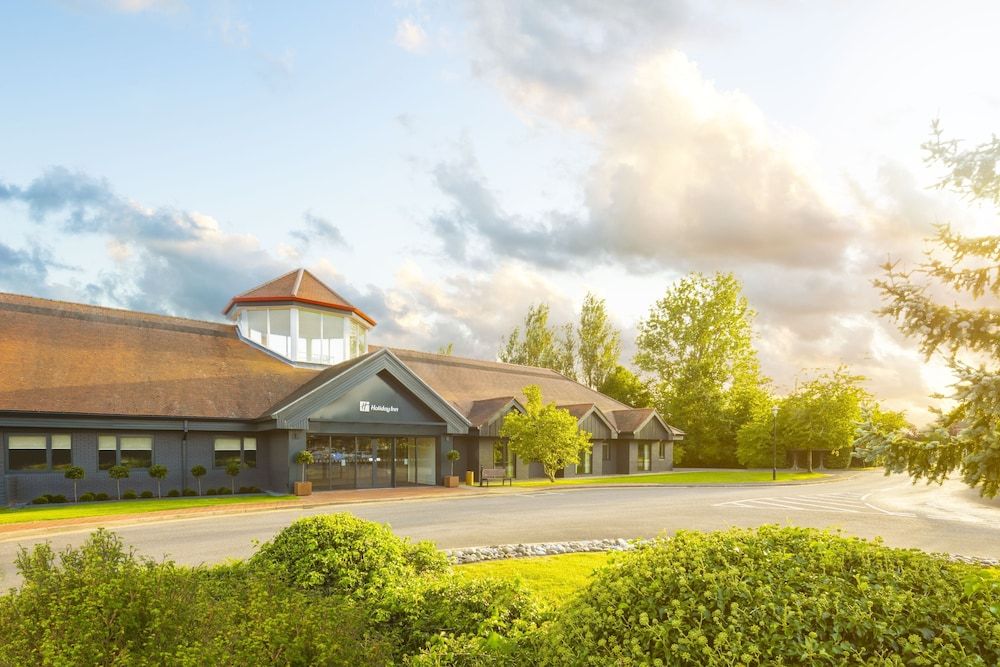 Holiday Inn AYLESBURY by IHG 1