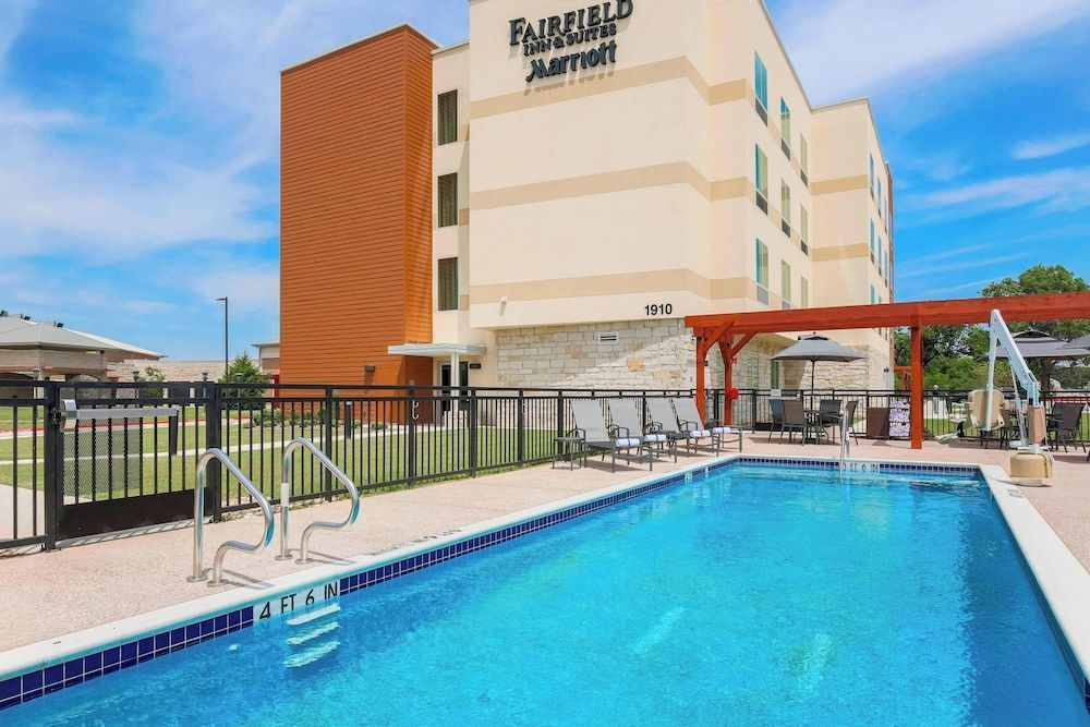 Fairfield Inn & Suites by Marriott Decatur at Decatur Conference Center 1