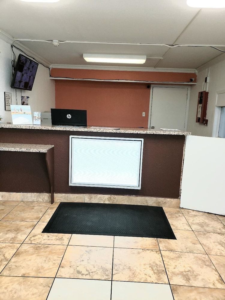 Econo Lodge Mineral Wells 2