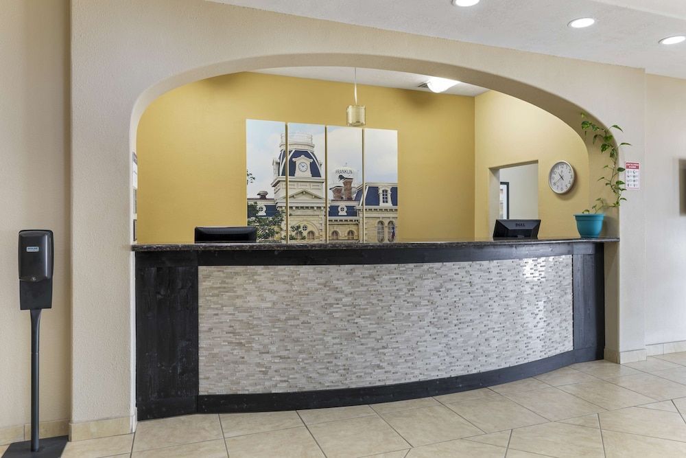 Best Western Franklin Town Center Hotel & Suites 2