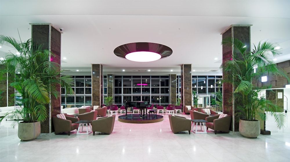 Palm Wings Beach Resort & Spa Kusadasi- All Inclusive 2