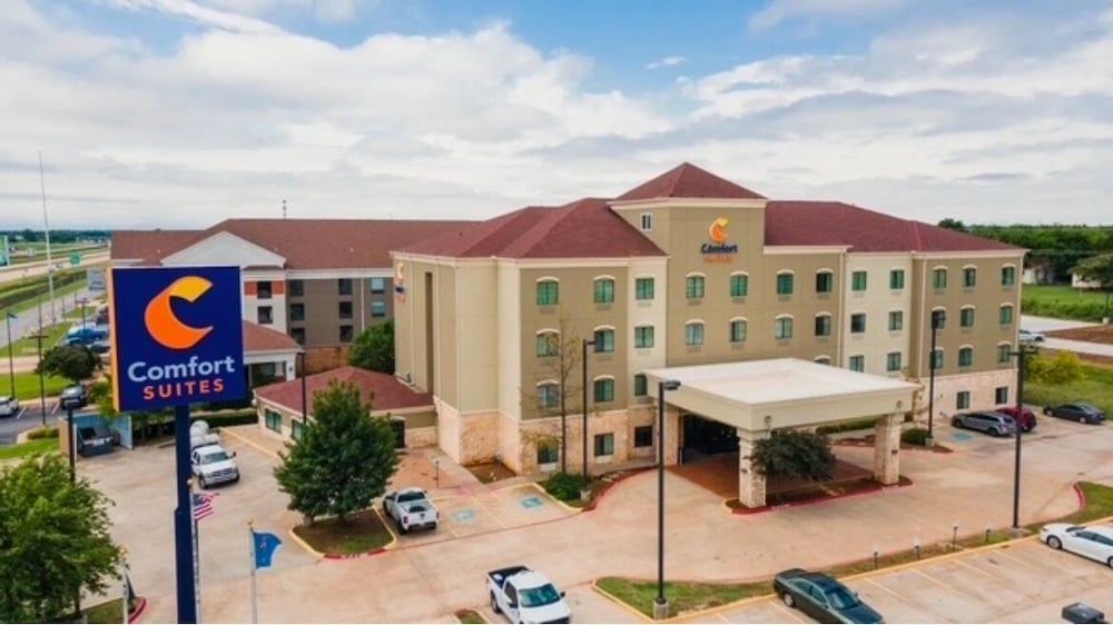 Comfort Suites Lawton Near Fort Sill 1