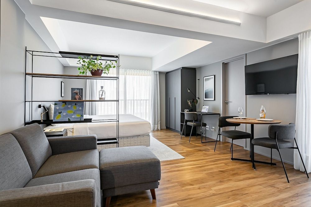 Studios Rio Branco by Viva - Prédio moderno, aptos com cama king-size no centro de Floripa 1