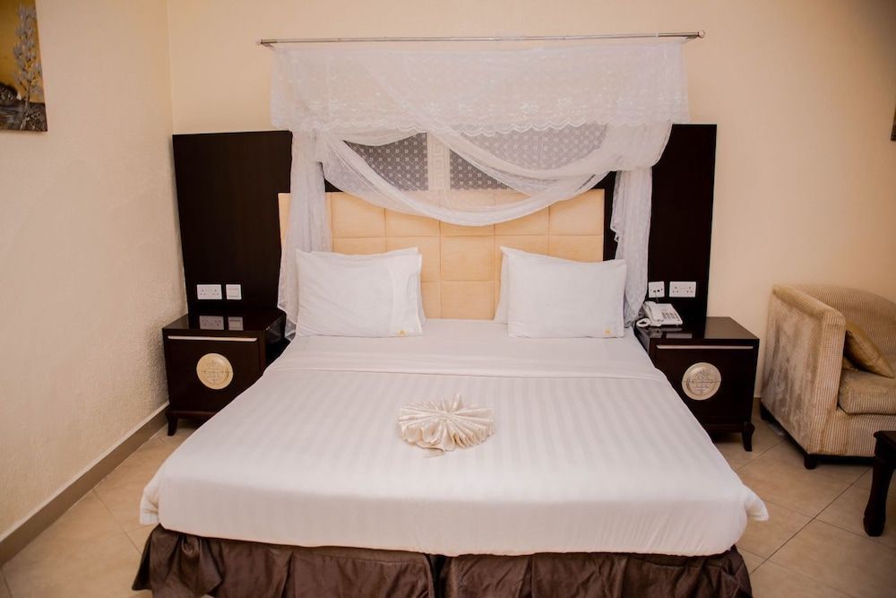 LANDMARK BEACH RESORT 1