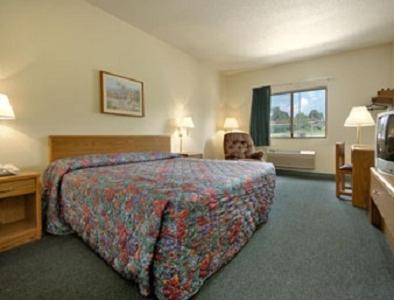 Days Inn by Wyndham Warsaw 1