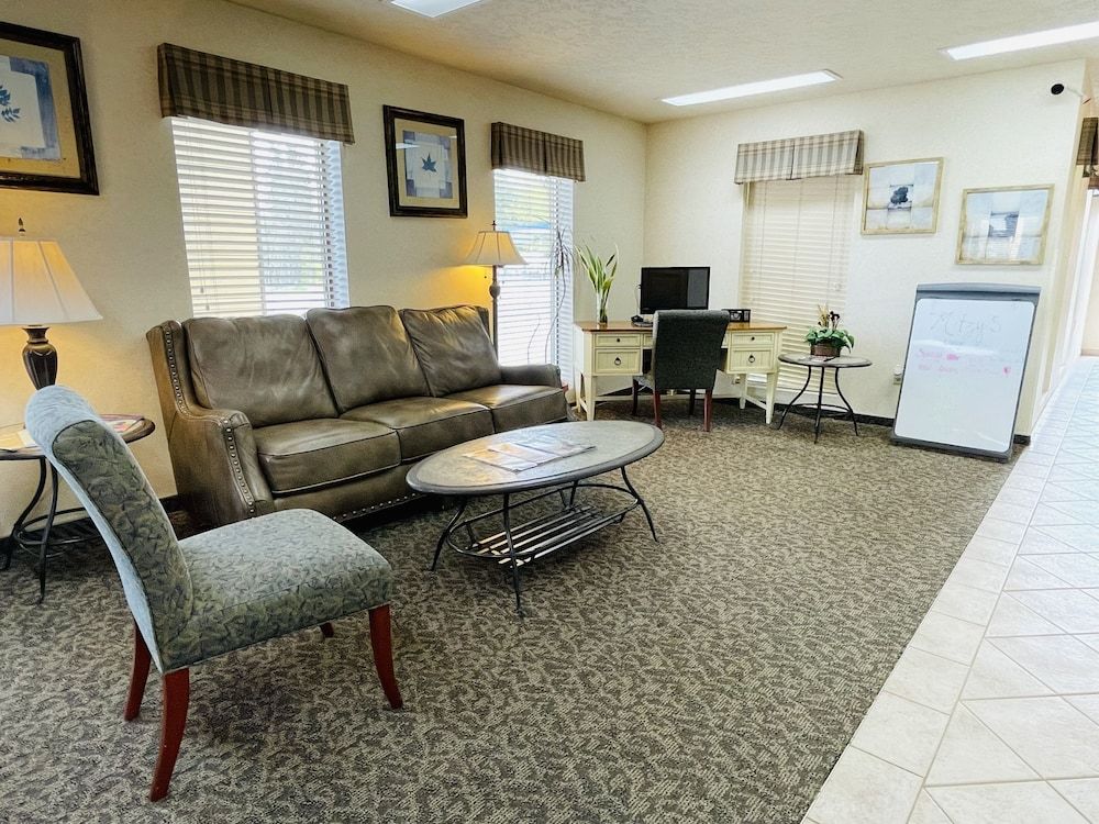 America's Best Value Inn Sandpoint 2