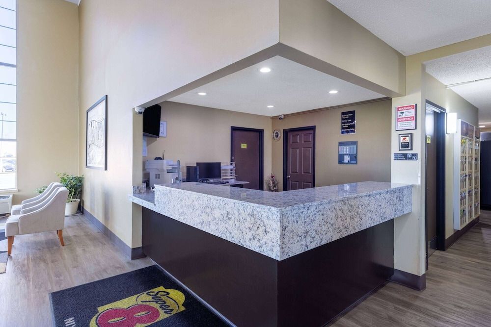 Super 8 by Wyndham Nixa/Springfield Area 2