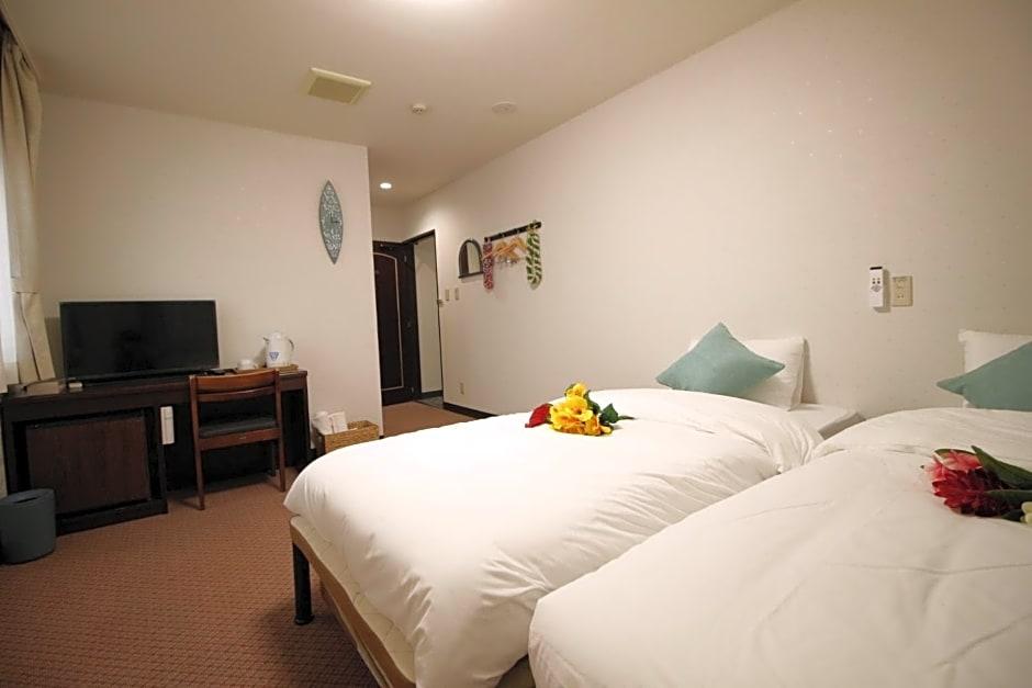 Okubo Hotel Hawaii 2