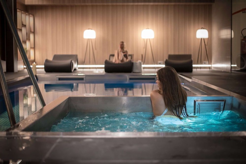 L' Hôtel & Spa Ribeauville-proche Colmar & Haut Koenigsbourg 1