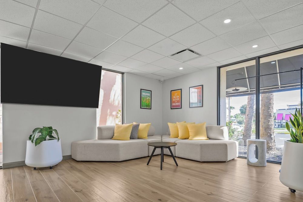 B&B HOTEL Orlando International Drive near Universal - Newly Renovated! 2