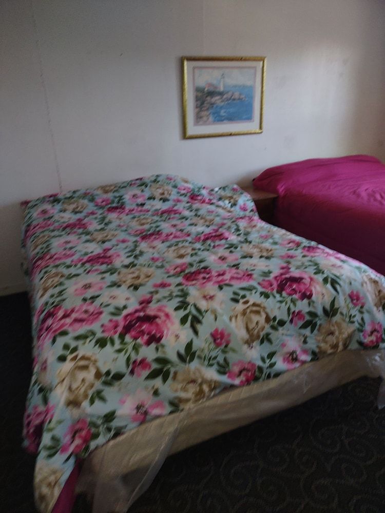 Rosenberg Motel 2