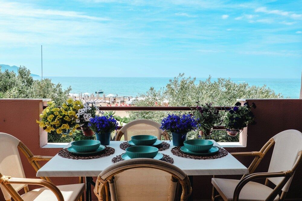 Corfu Glyfada Menigos Resort 5-8-a 1