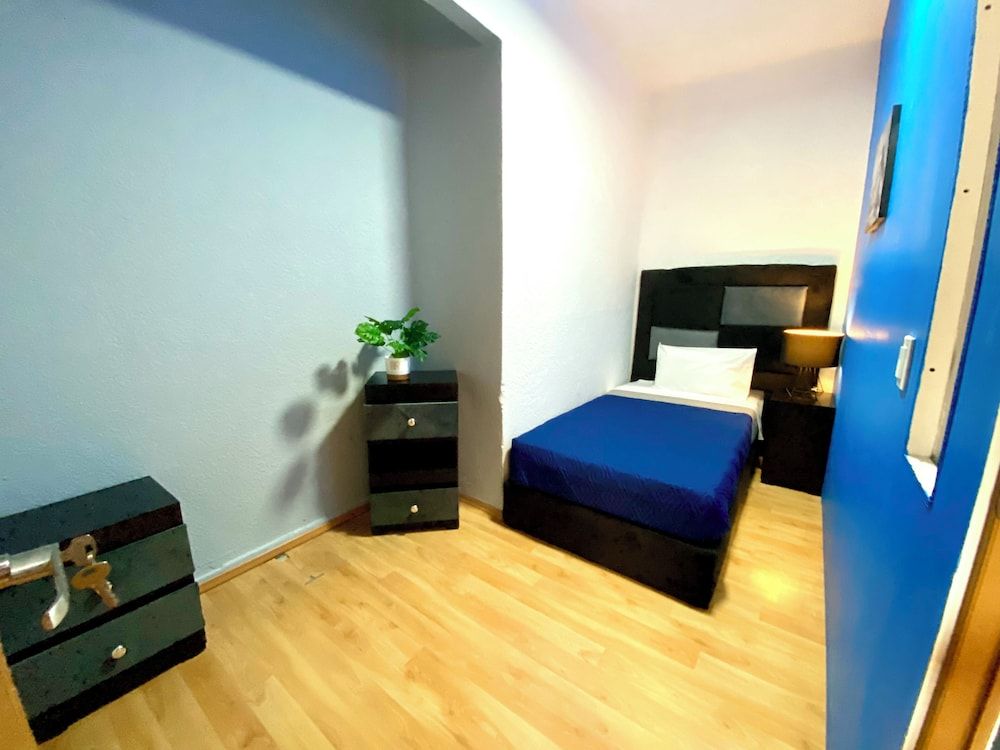 RMS Hostal - WTC 2