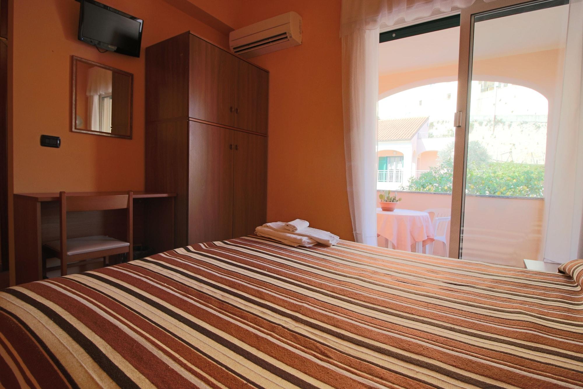 Hotel Residence Mirafiori 1