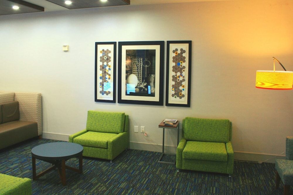 Holiday Inn Express & Suites MARINA - STATE BEACH AREA by IHG 1