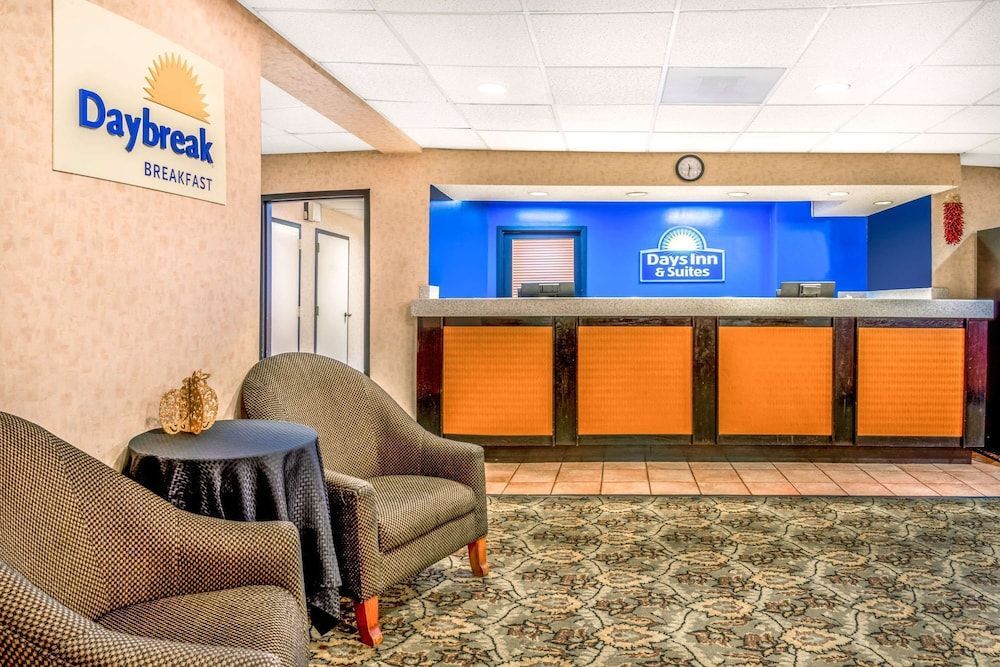 Days Inn & Suites by Wyndham Albuquerque North 2
