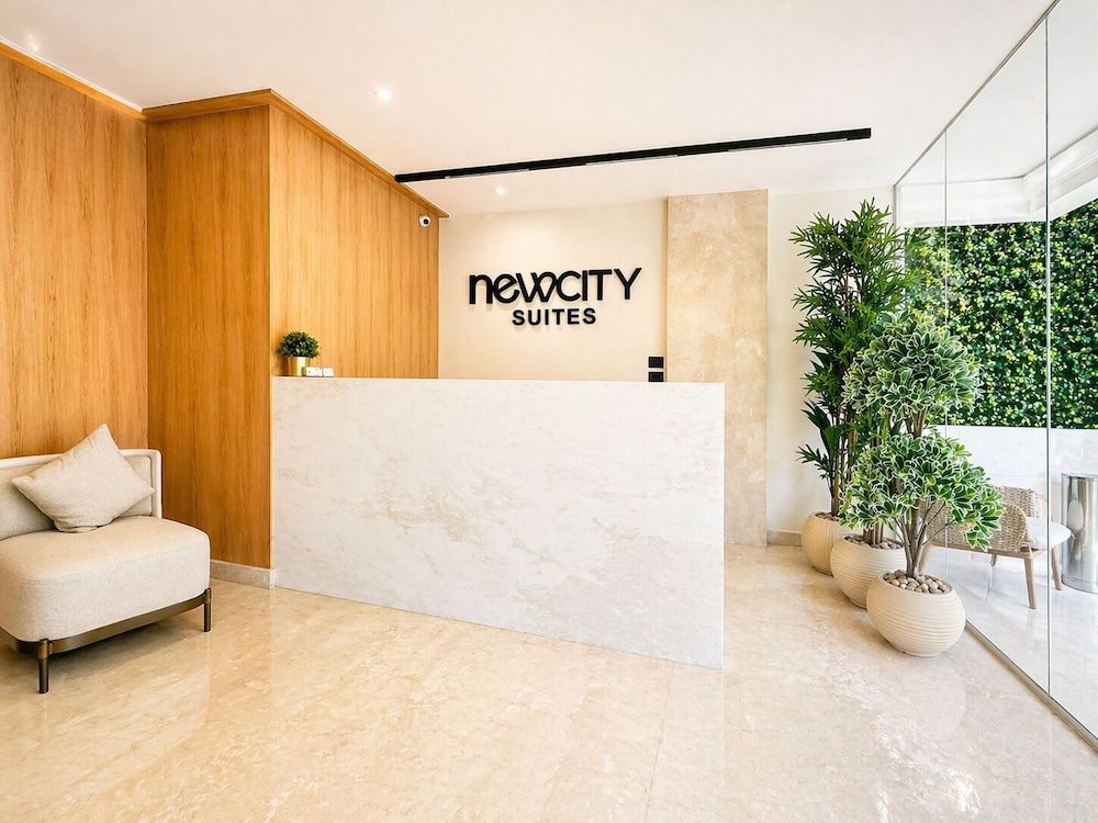 NewCity Hotel & Suites - Front Of AUC 2