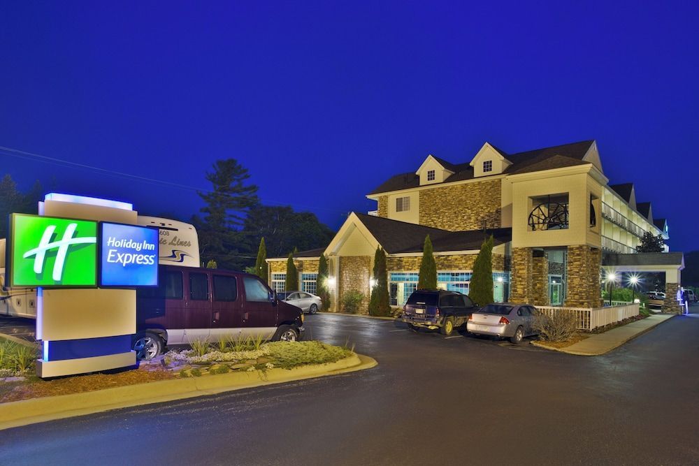 Holiday Inn Express MACKINAW CITY by IHG 1