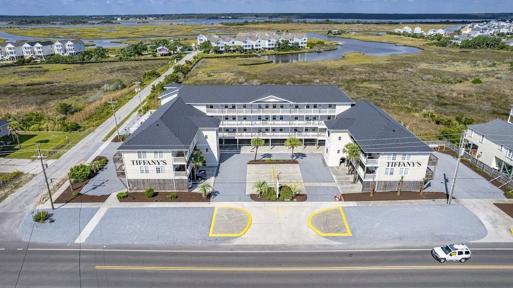 Tiffany's Motel & Condos 1
