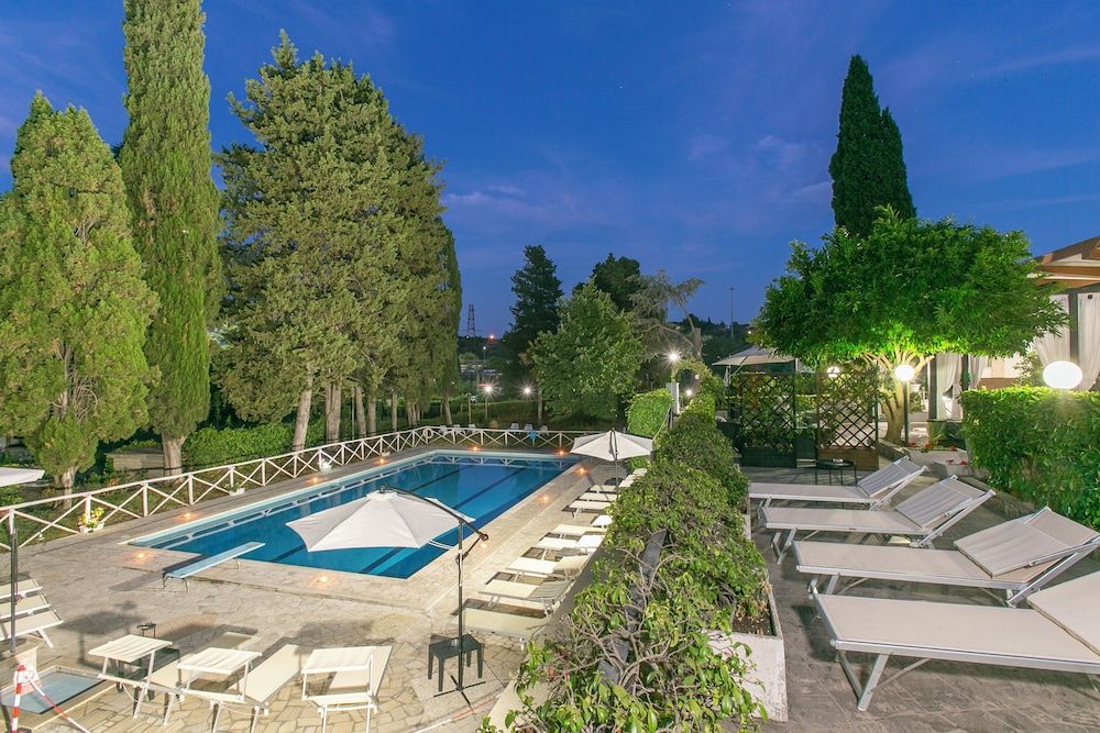 Hotel Boomerang 1