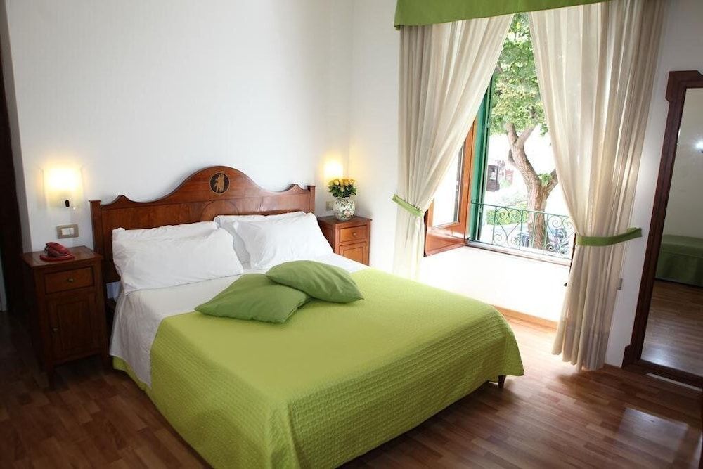 La Magnolia Sorrento - City Centre Hotel 1