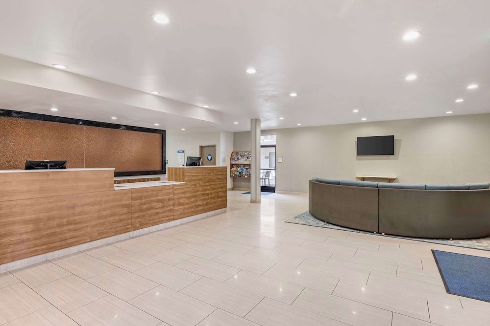 Best Western Carlsbad by the Sea 2
