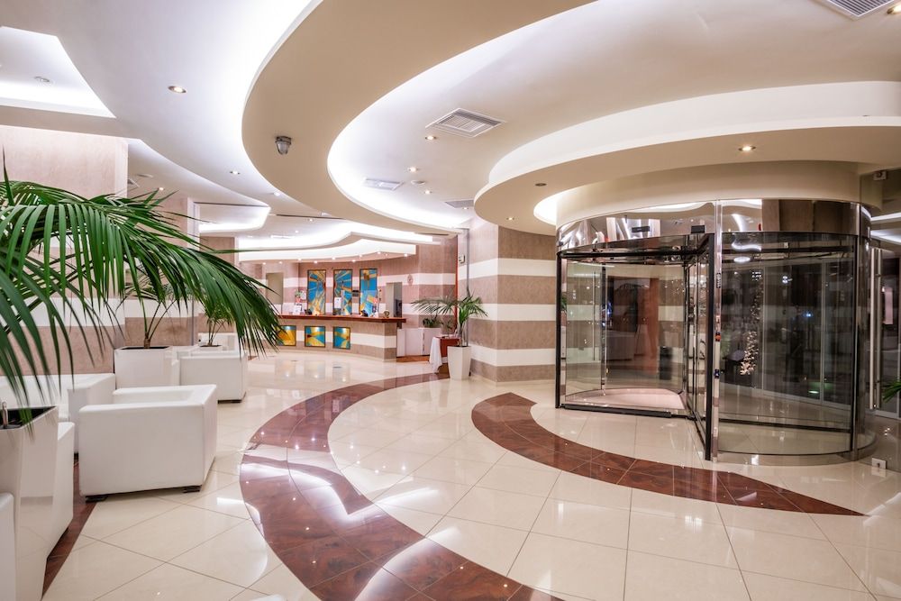 Konstantinos Palace 2