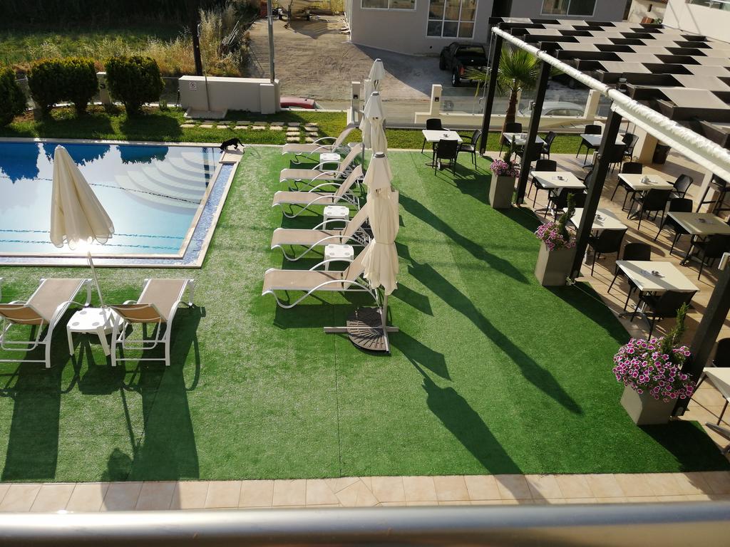 Carisa Suites and Apartments 2