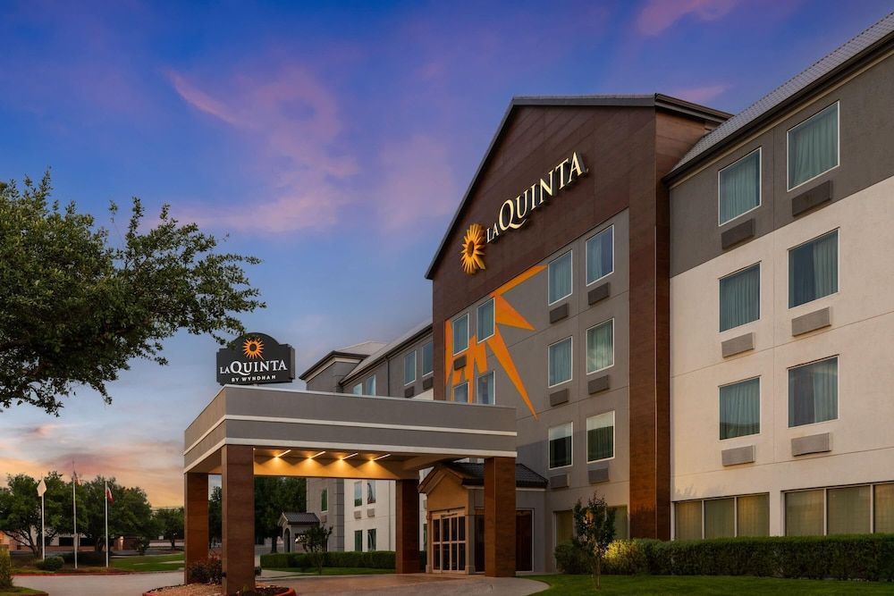 La Quinta by Wyndham Austin Round Rock 1