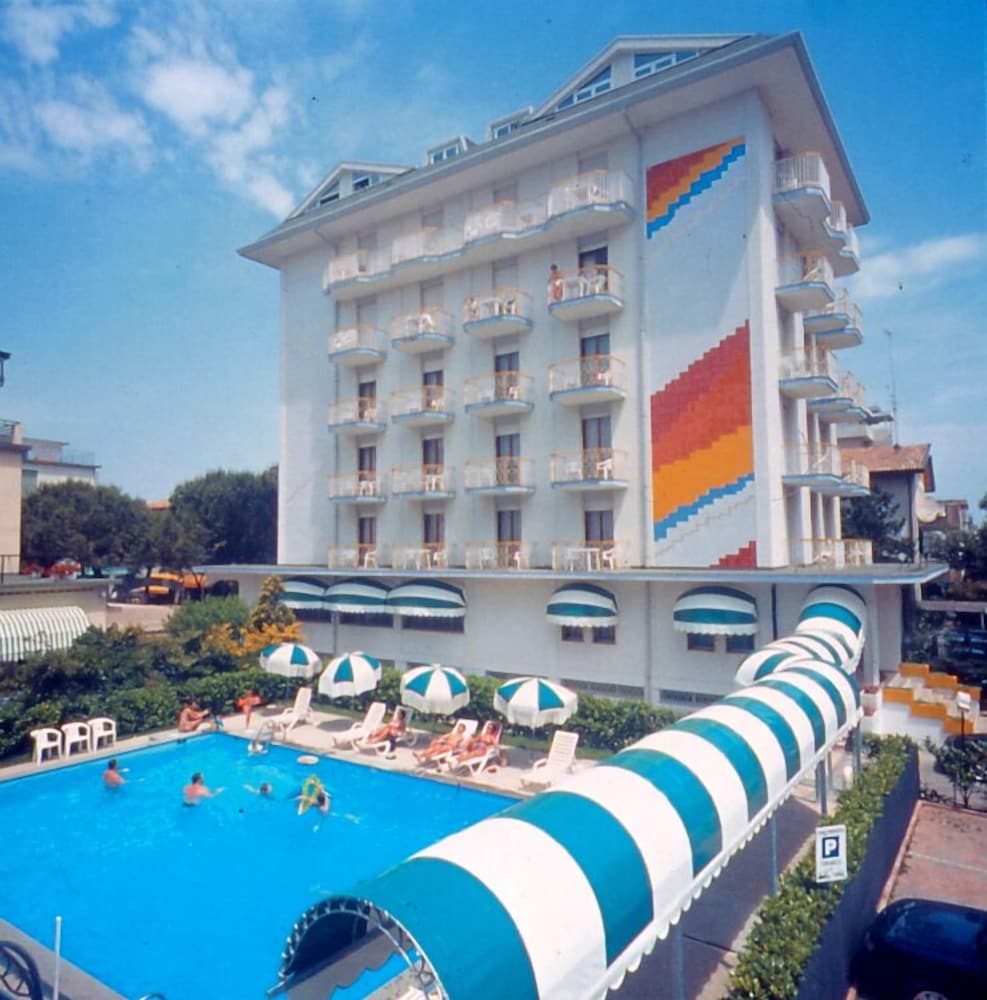 Hotel MaxiHeron 1