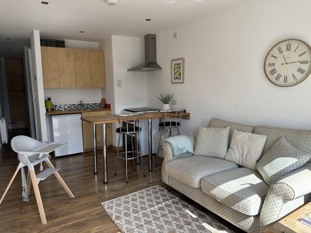 Trees Dale lodge - Small 2 Bedroom Apartment 1