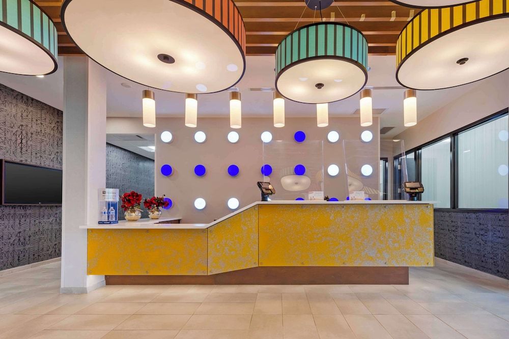 GLō Best Western Kanata Ottawa West 1