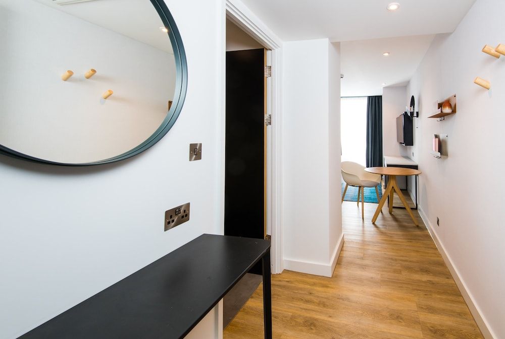 Staybridge Suites CARDIFF by IHG 2