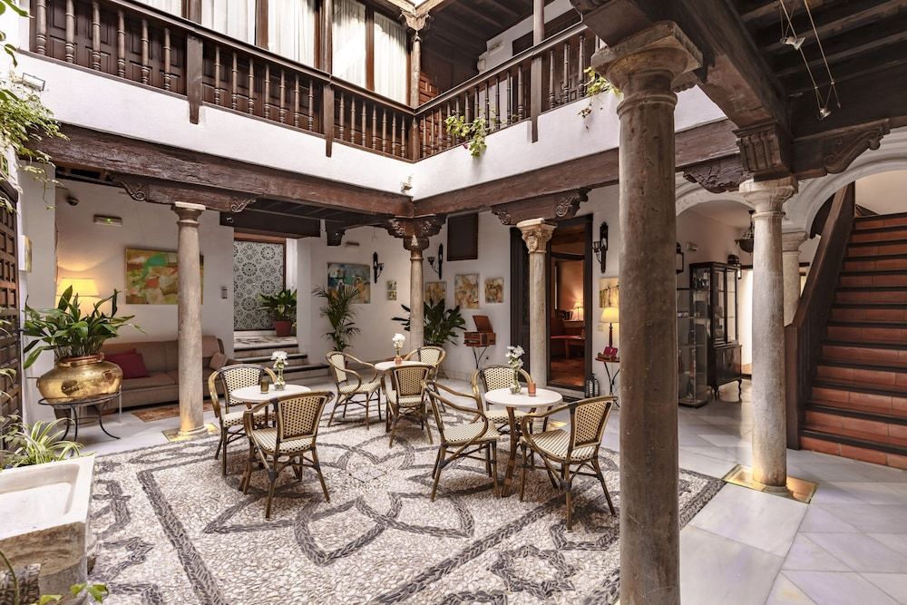 Casa del Capitel Nazarí 1