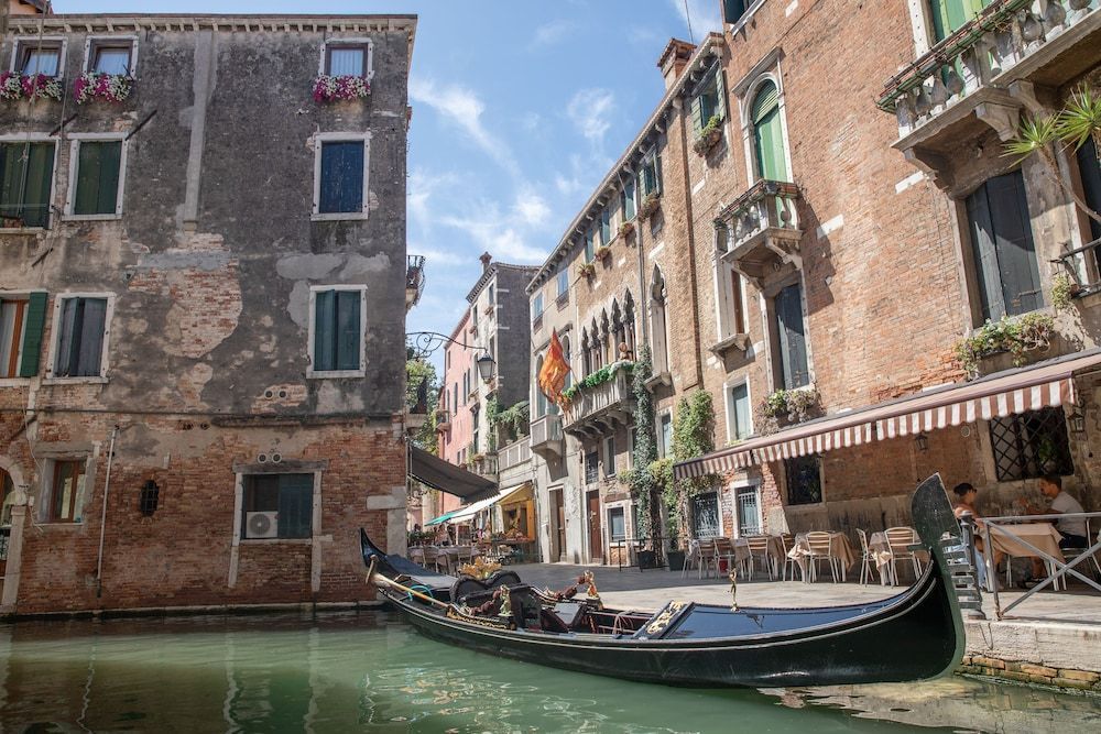 Dimora Al Doge Beato Canal View 1