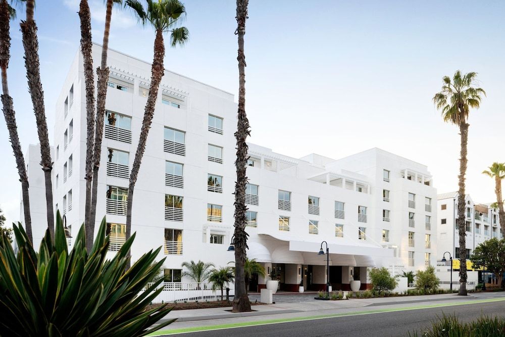 Sandbourne Santa Monica, Autograph Collection 1