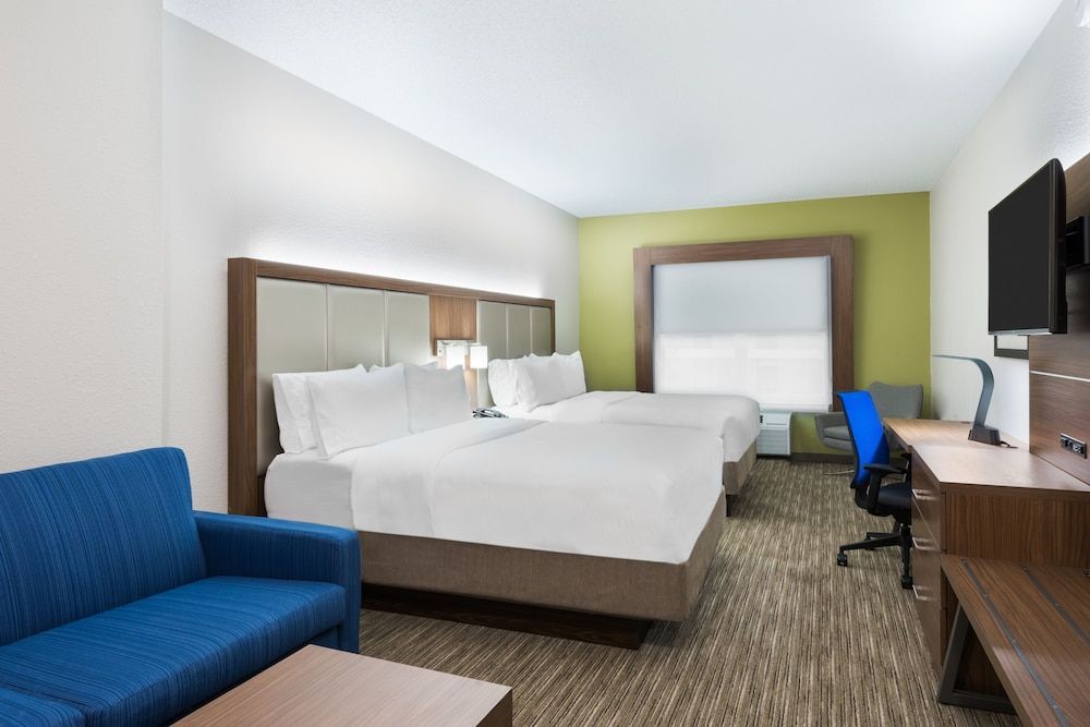 Holiday Inn Express & Suites COLUMBUS AIRPORT EAST by IHG 2
