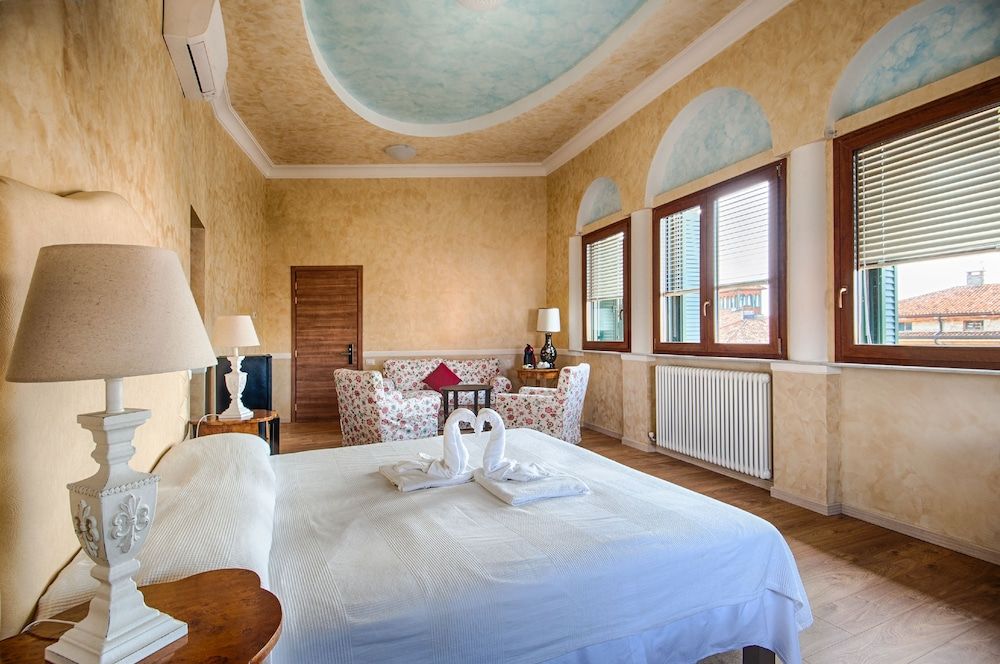 Lady Verona Residence 1
