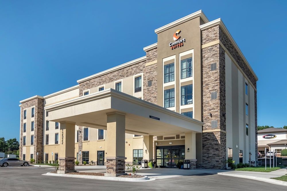 Comfort Suites Grandview - Kansas City 1