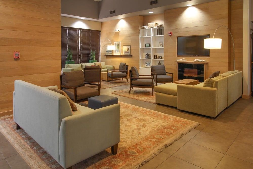 GreenTree Inn & Suites Phoenix Sky Harbor 2