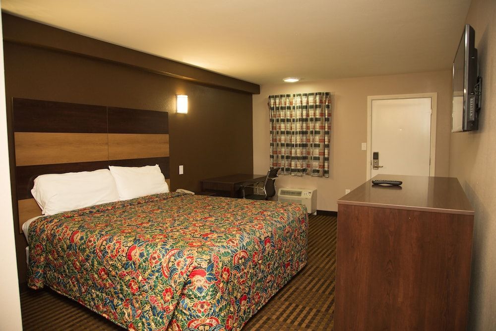Executive Inn 2