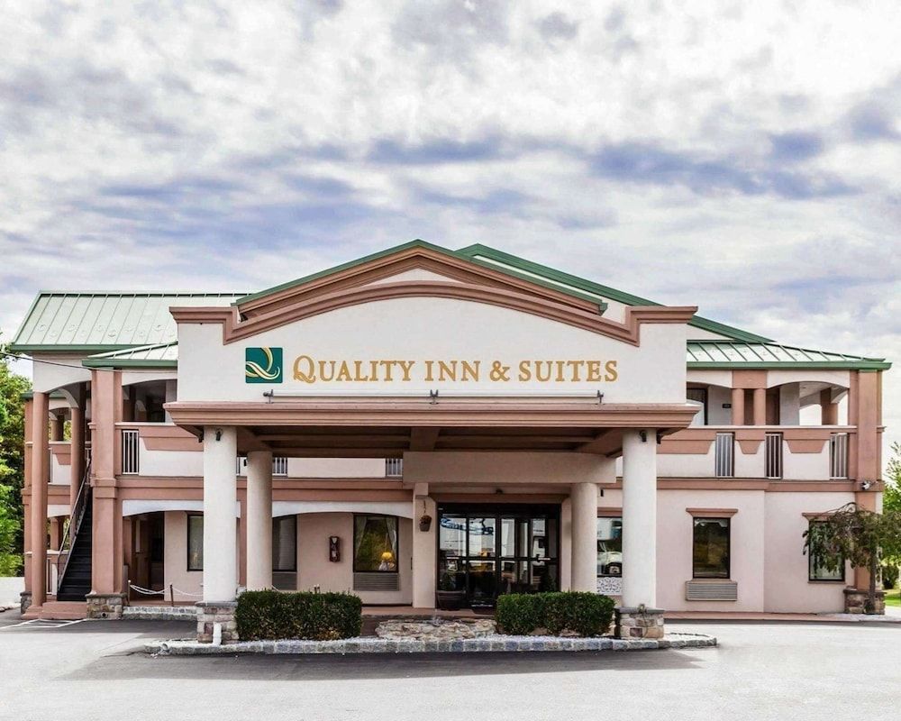 Quality Inn & Suites Quakertown-Allentown 1