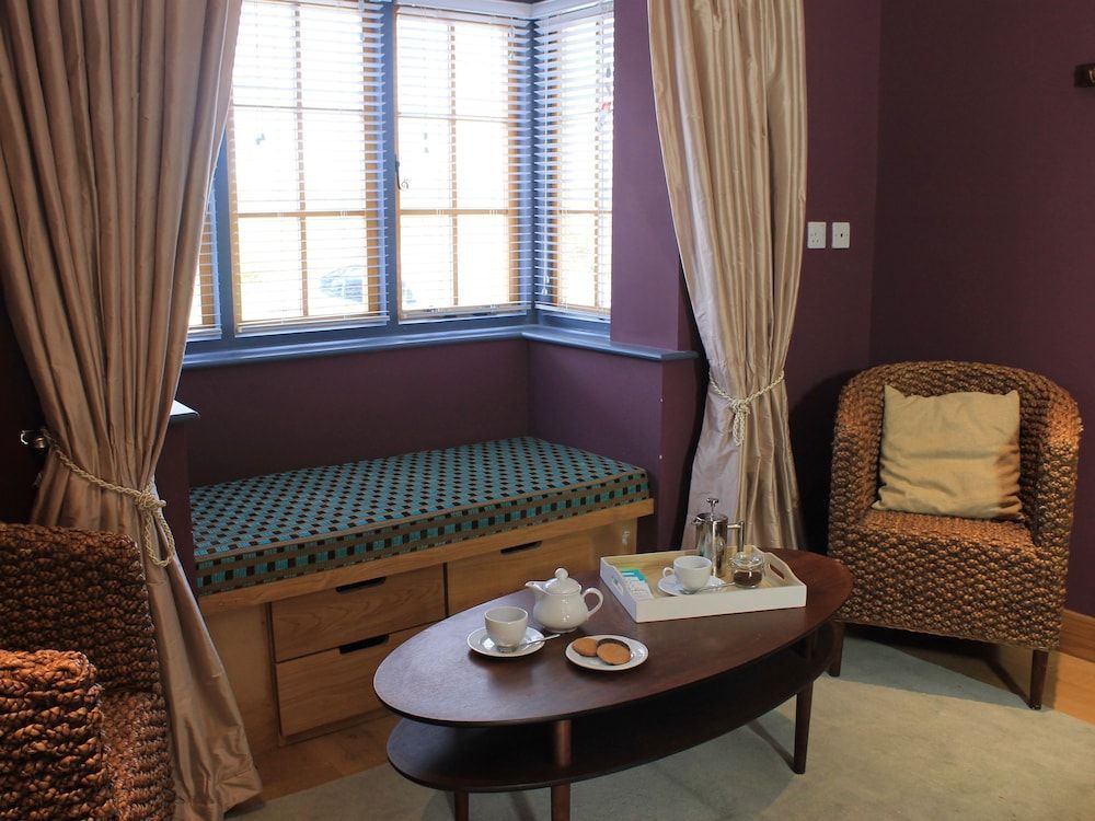 The Lodge at Hemingford Grey House 2
