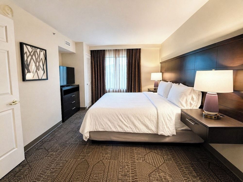 Staybridge Suites MIDDLETON/MADISON-WEST by IHG 2