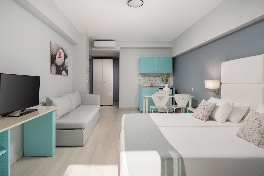 Sunrise Village Hotel - All Inclusive 1