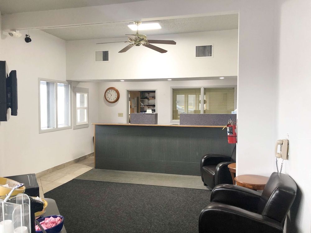 Motel 6 Missoula, Mt - Wye - Travel Plaza 1