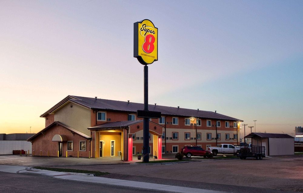 Super 8 by Wyndham Amarillo 1