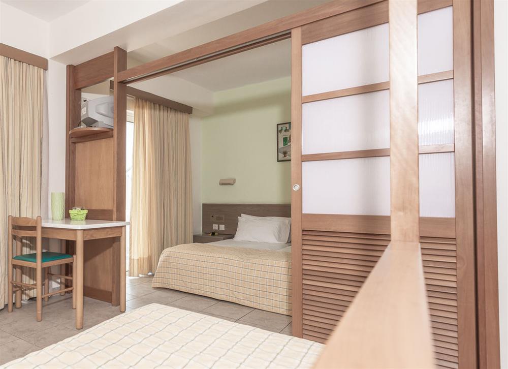 Majestic Hotel - Adults Only 2